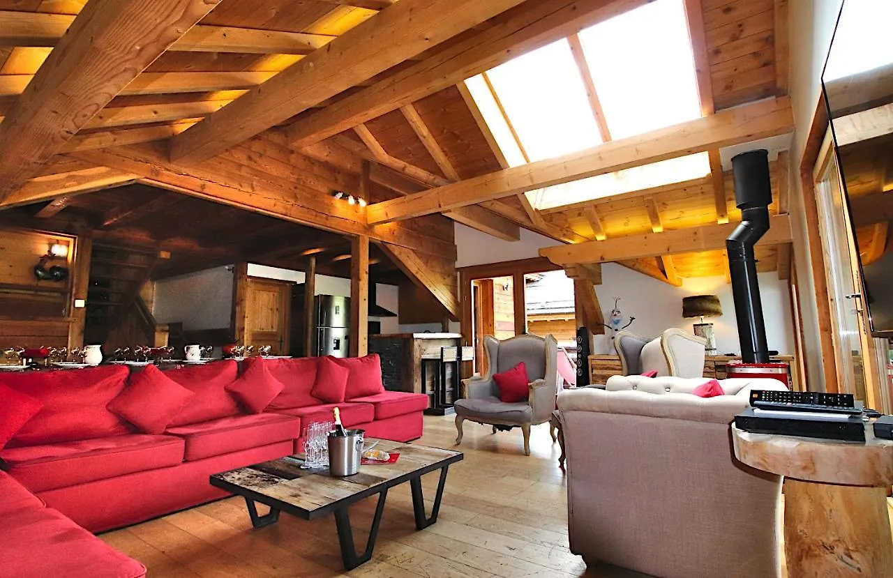 Prestigious 18 Person Chalet With Pool And Jacuzzi Vars  0*, Vars (Hautes-Alpes)